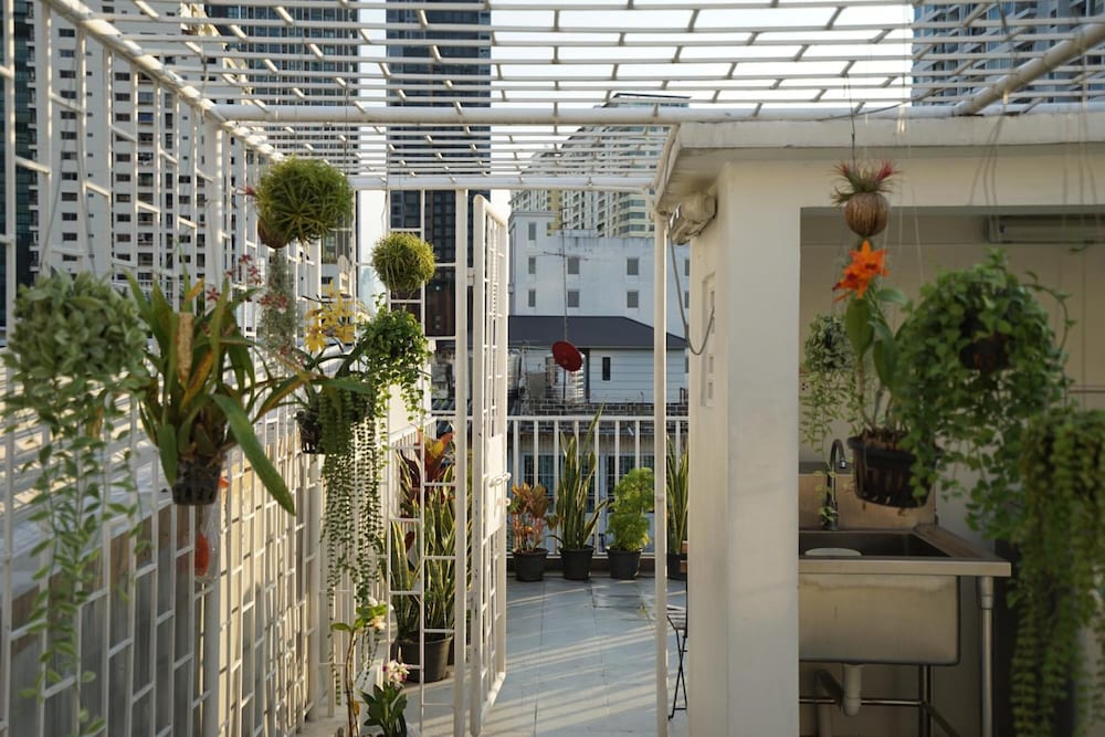 Rabbitat Hostel