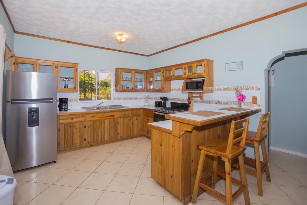 Roatan Ocean View - Ground Floor 2 Bedroom Apts