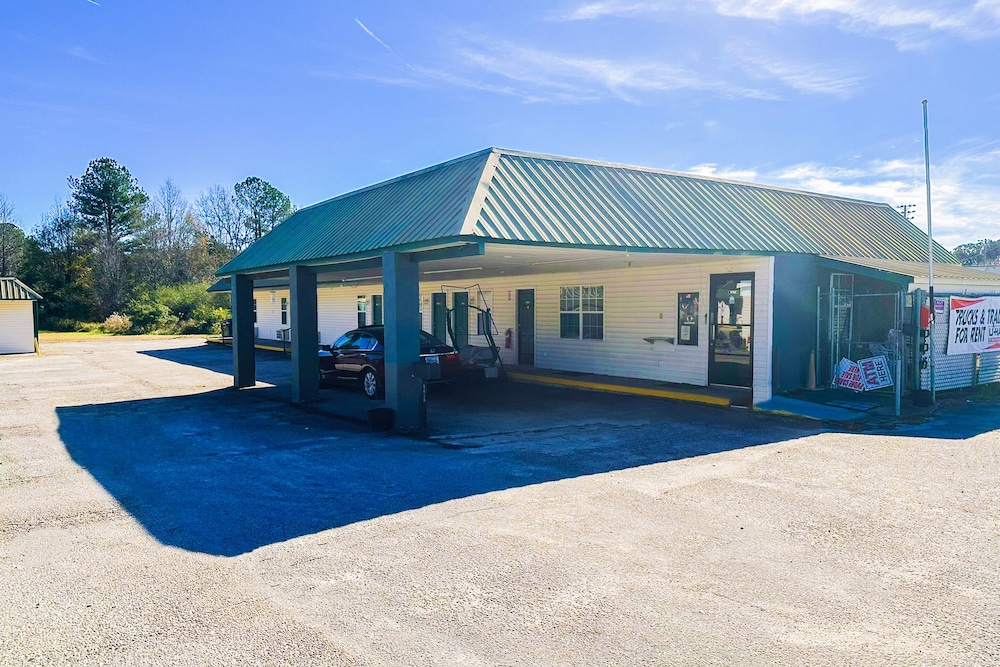 Sparta Seven Motel By OYO near Milledgeville - Property Image 19
