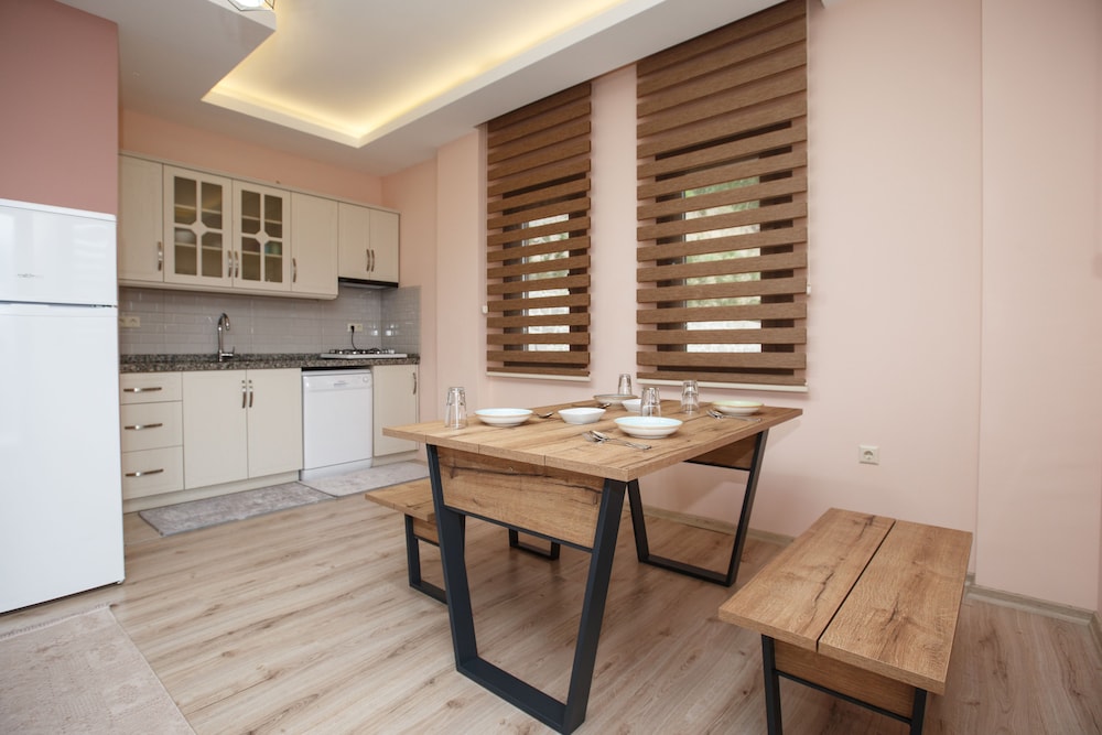 Guven Suite House