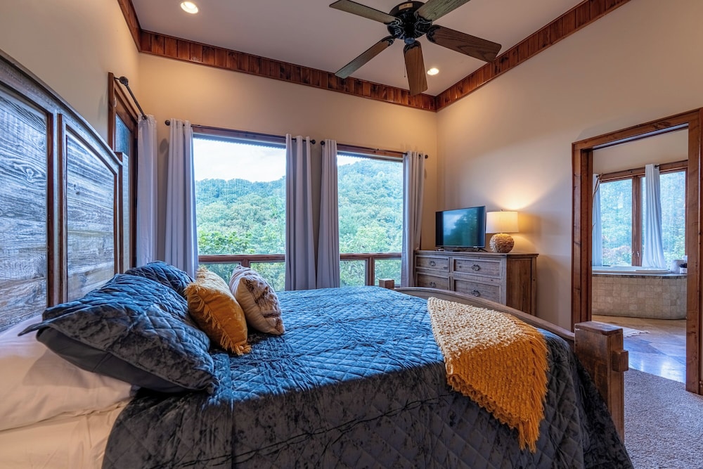Luxury Mountain Cabin Amazing Look out Views