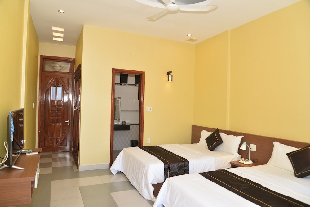 Mickey Homestay Hue view 3