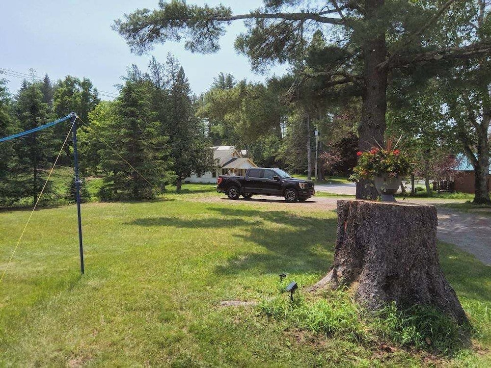 10 Mi To Gore Mountain: Home In Adirondack Park 5 Bedroom Home