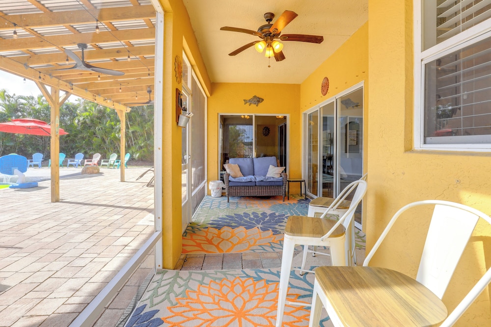 Pool & Spa: Spacious Port St Lucie Villa!