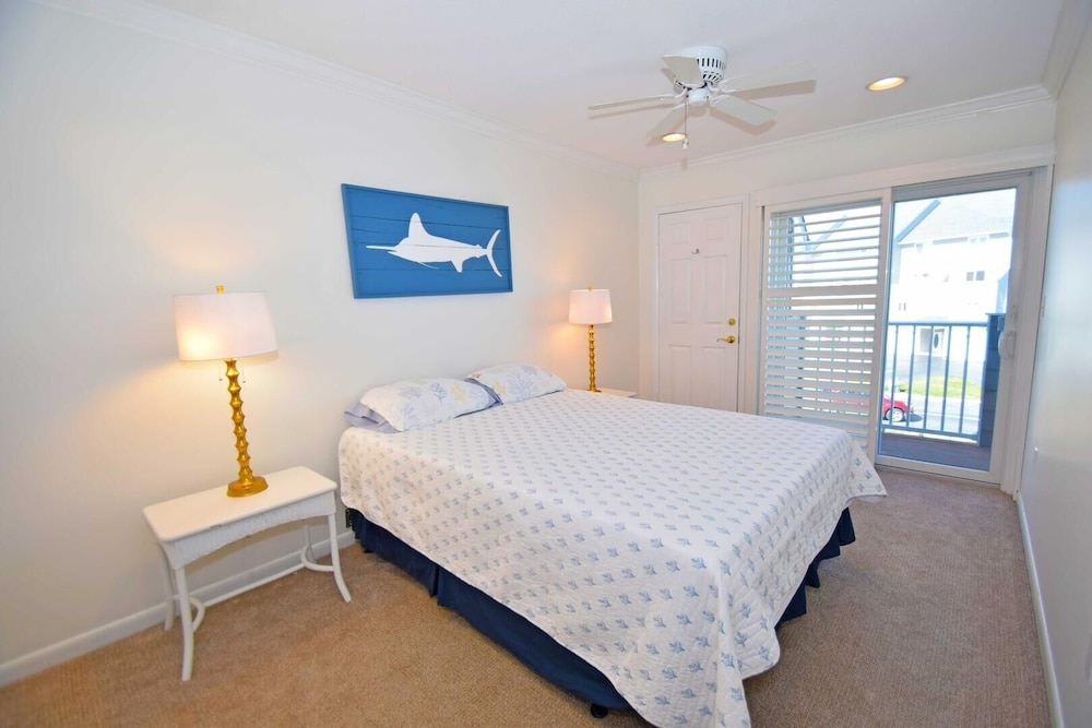 Harbour Island 20c 3 Bedroom Townhouse by RedAwning view 2