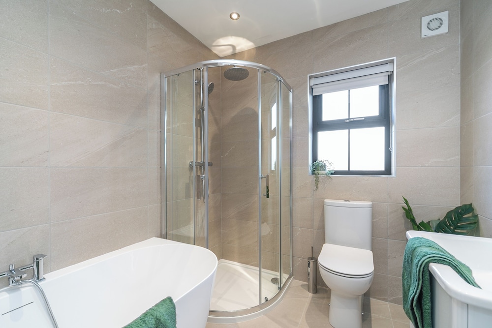 Modern Entire Home Retreat in Newry