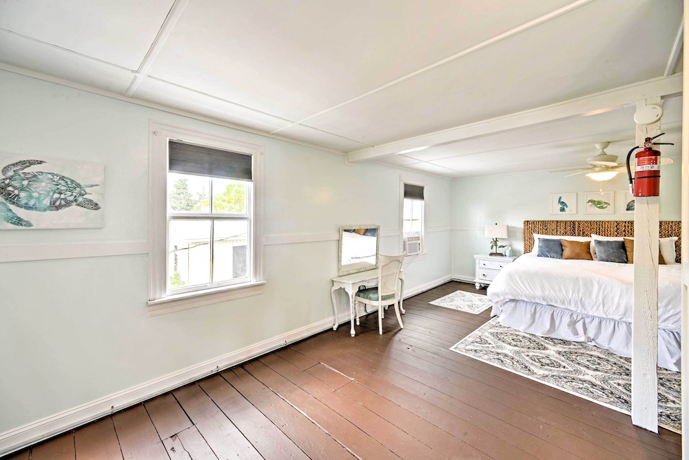 Historic Swansboro Studio w/ Intracoastal View! view 3