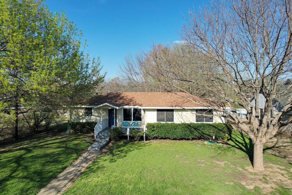 Waterfront Granbury Home: Easy Lake Access! view 4