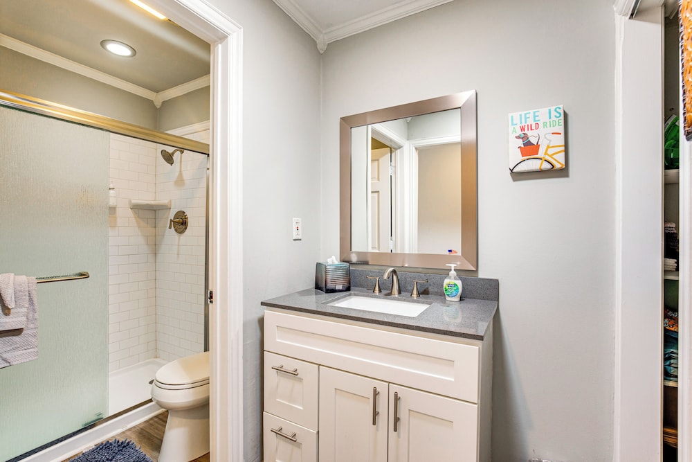 3 Mi to Dtwn: Historic Gem w/ City Views in Dallas