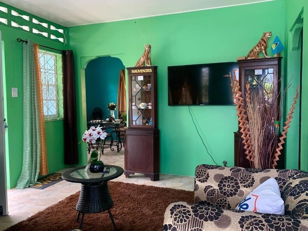Jude Apartments