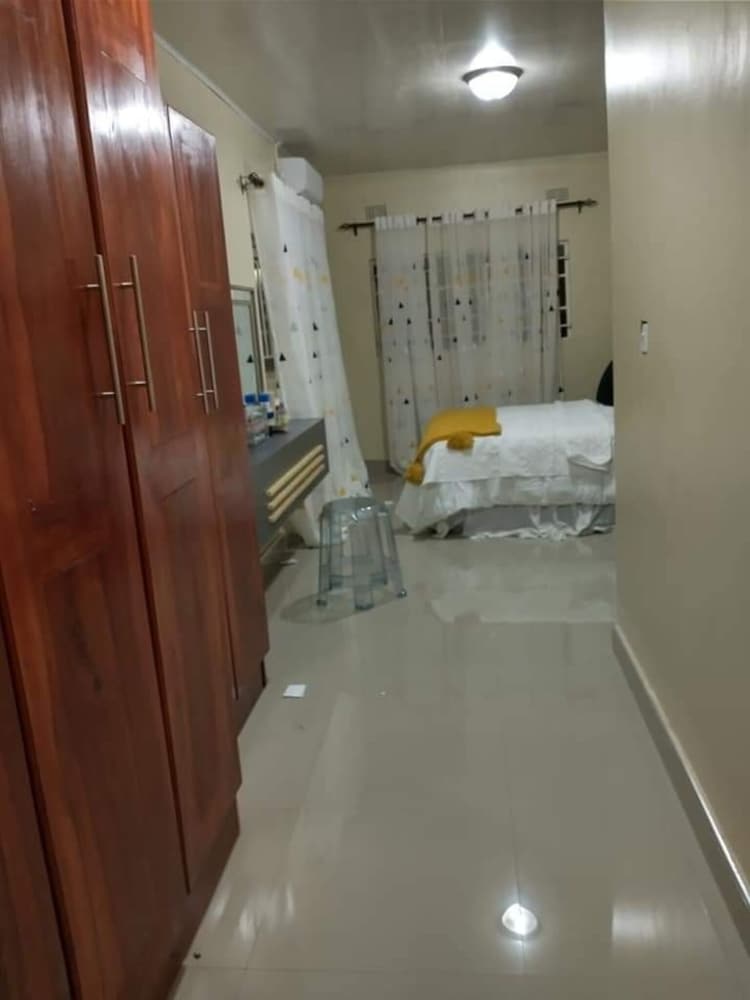 Apartment With 2 Spacious Bedrooms