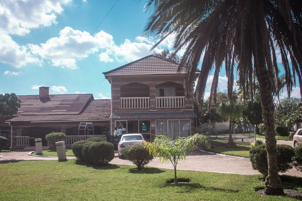 Tecla Lodges
