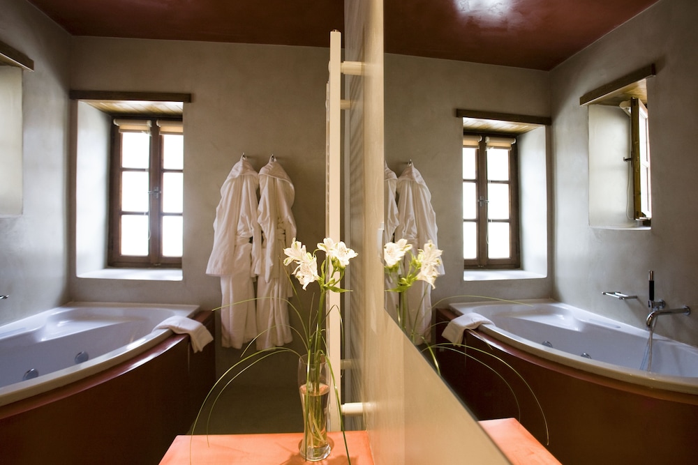 Kipi Suites