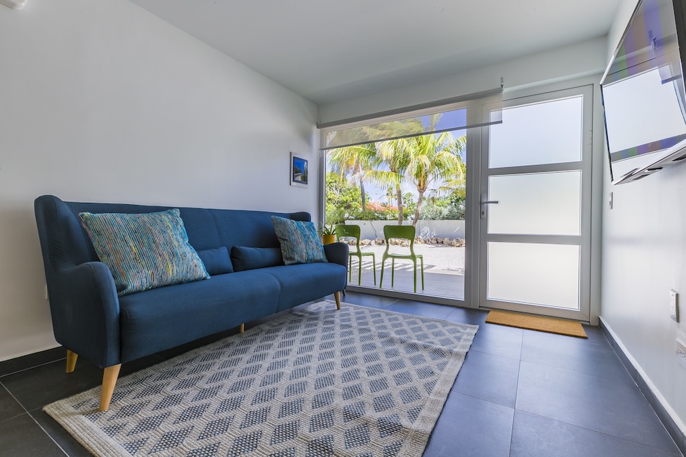 Boca Catalina Modern Villa