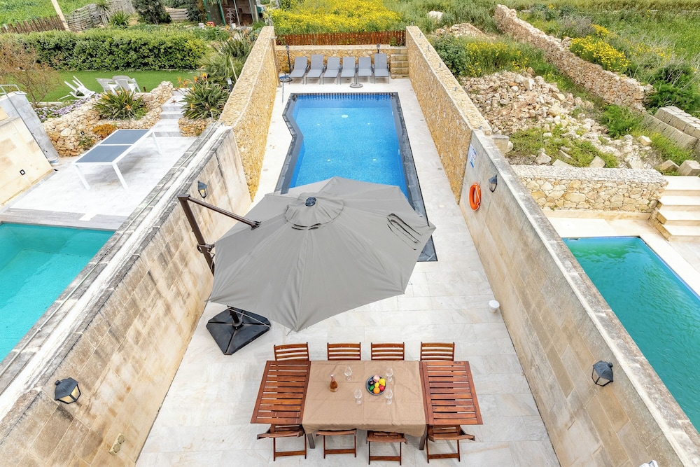 Solaris Gozitan Villa With Pool Gozo