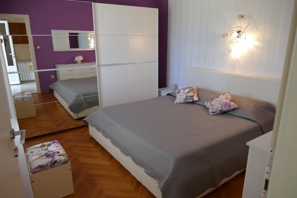 Apartment Davorka / Two Bedroom A1 Priz view 2