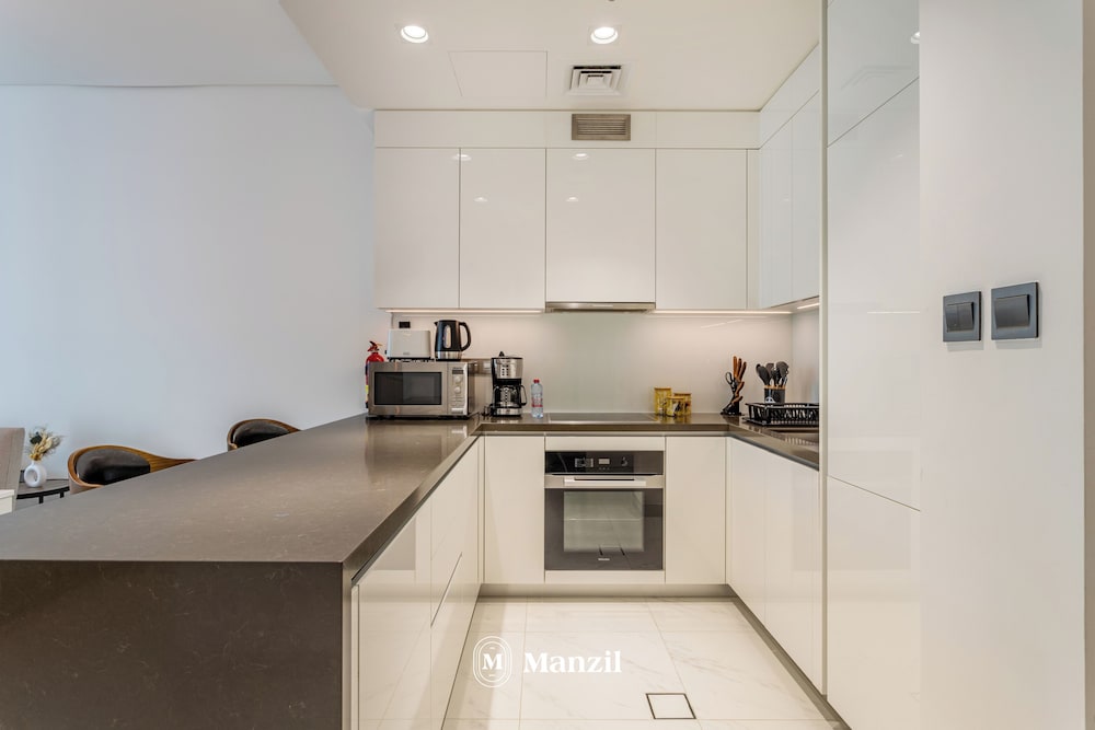 Manzil - 1BR Urban Living near Downtown