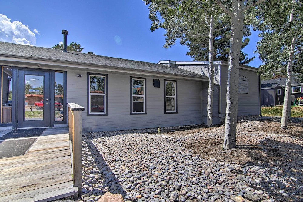 Mountain Cabin, Walk to Dining/memorial Park! view 5