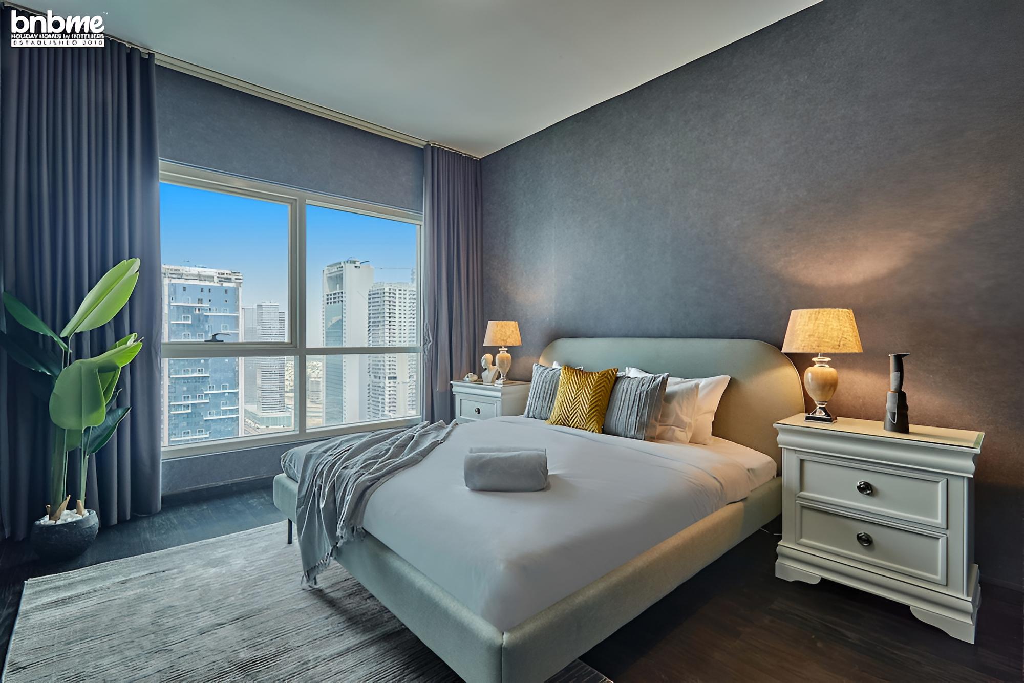 3B Lakepoint Tower 3701 by bnbme homes