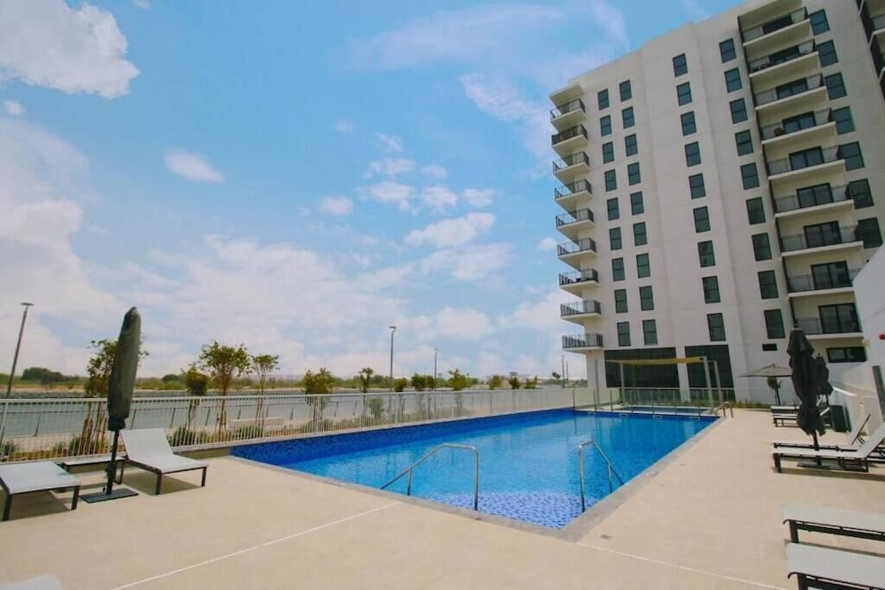 Silk Valley - Luxury 2B near Yas attractions