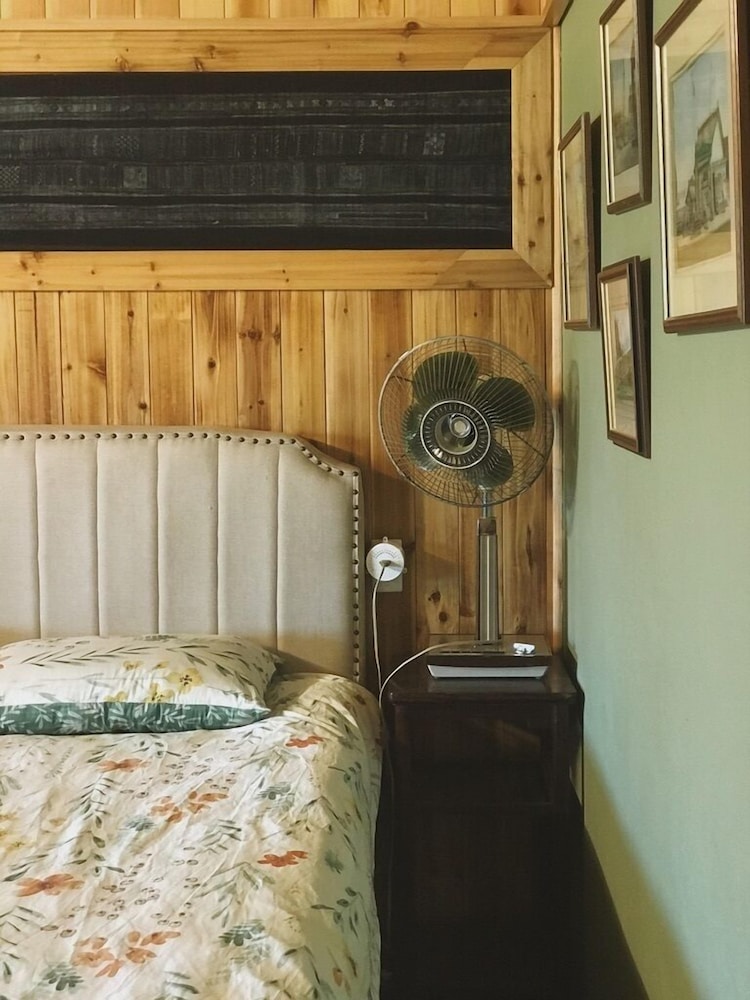 Ta Phin Cottage