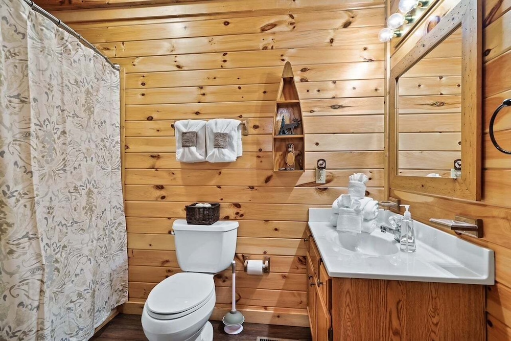 Manaaki - The Happy Cabin 2 Bedroom Cabin