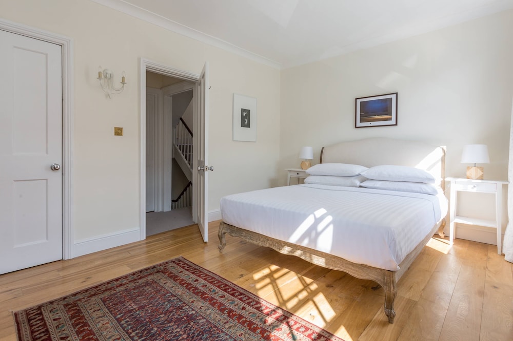 Linhope Street by Onefinestay