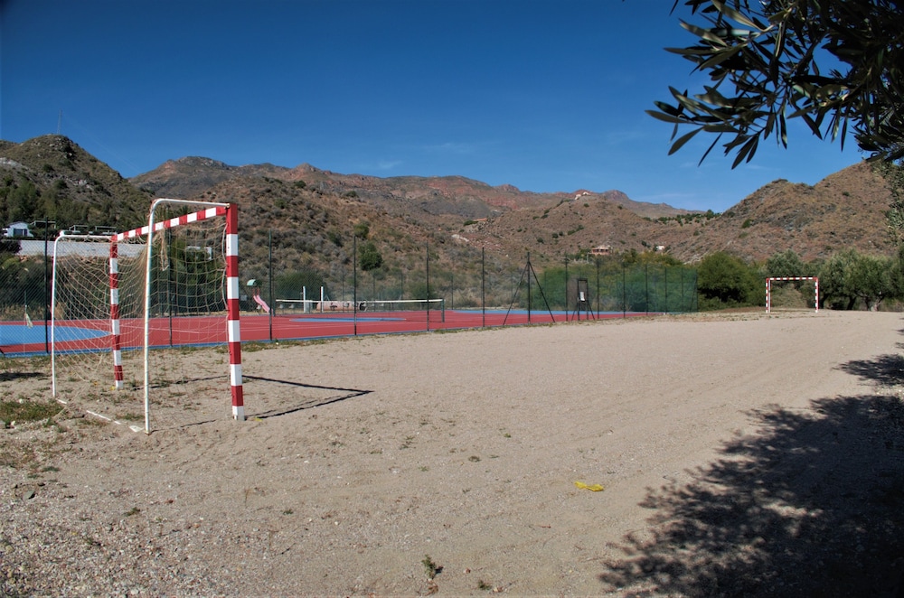 Camping & Bungalow Cueva Negra