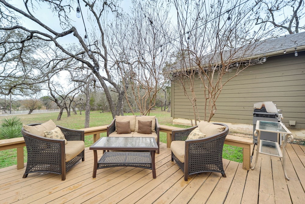 Serene Family Cottage w/ Deck & BBQ