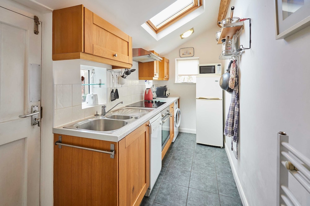 Host Stay Sunbeam Cottage