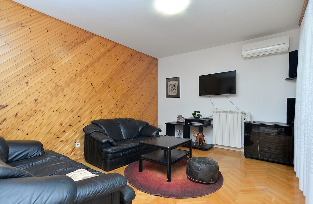 Apartment 531 view 3