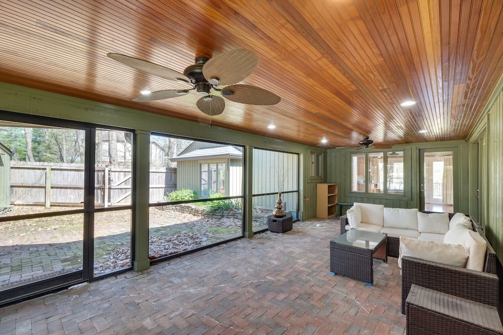 Spacious Prospect Cottage w/ Deck & Scenic Views view 4