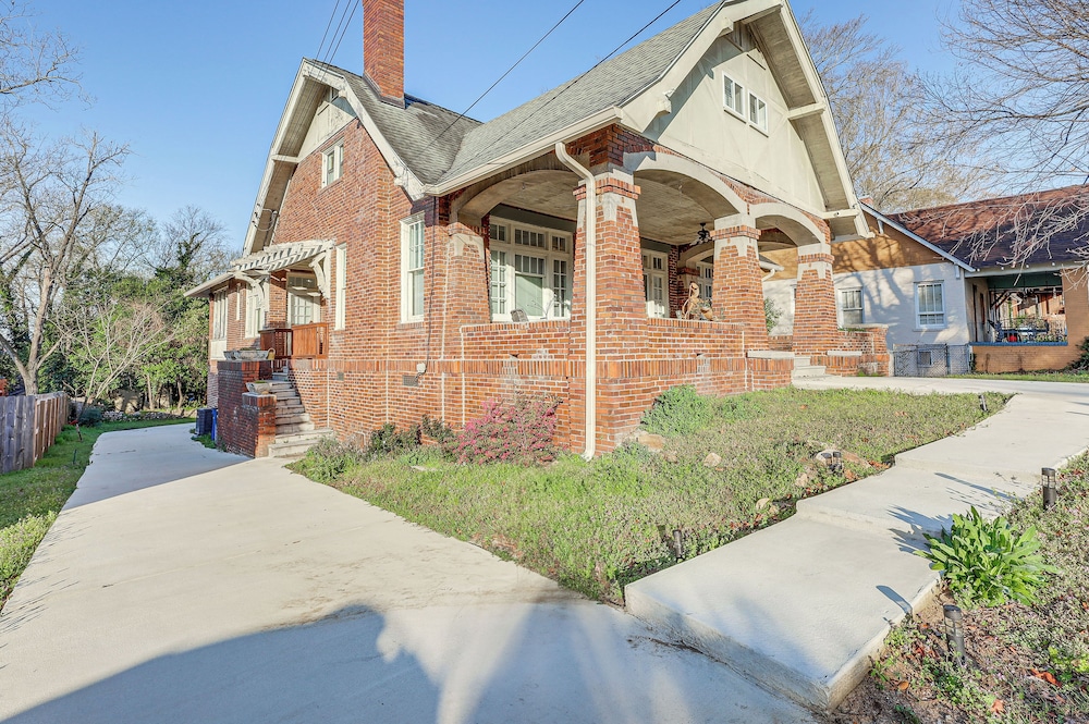 1 Mi to Dtwn: Pet-friendly Macon Home w/ Yard