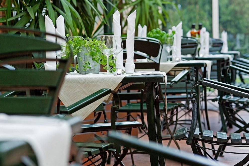 Park Hotel Tryszczyn - Property Image 2