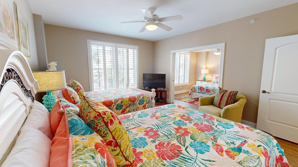 Desoto Beach Club 102