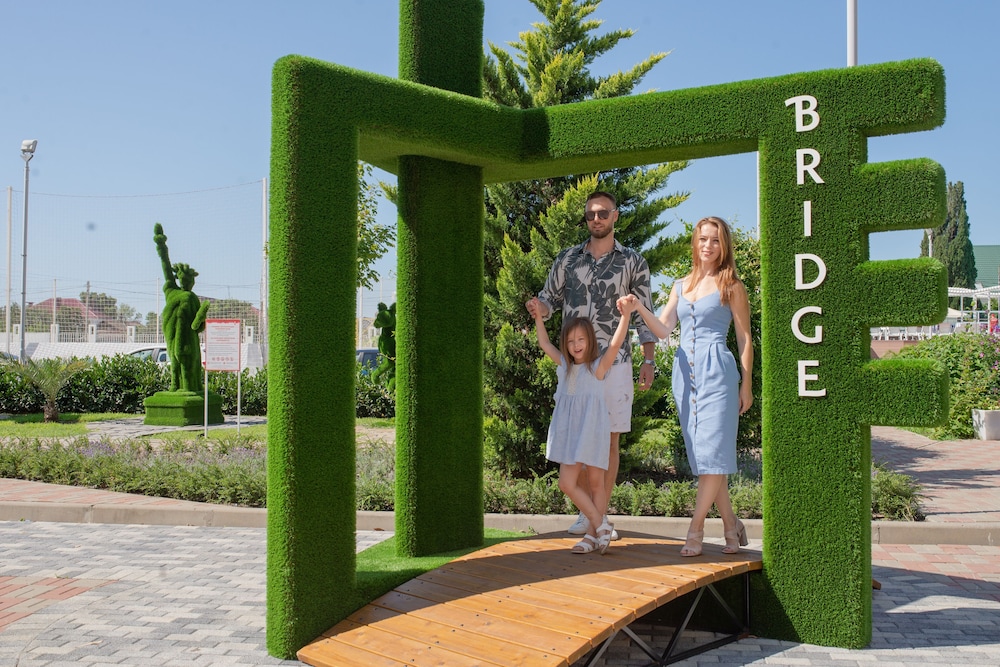 Bridge Resort