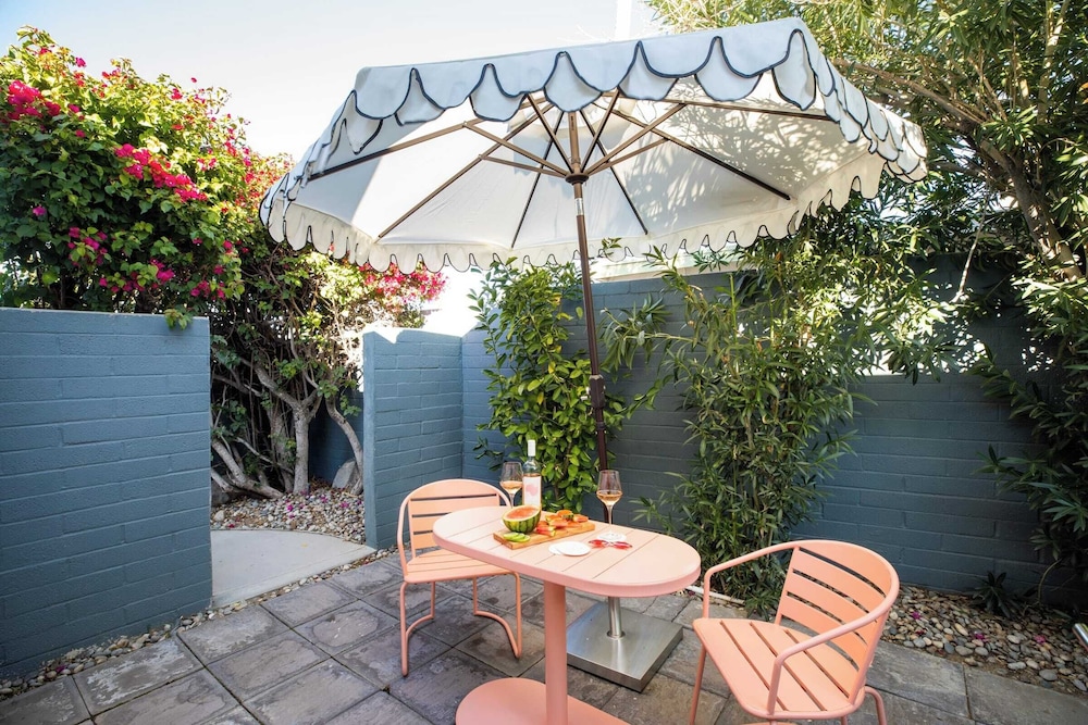 3 Private Rooms At The Wesley Hotel Perfect for Group Stays