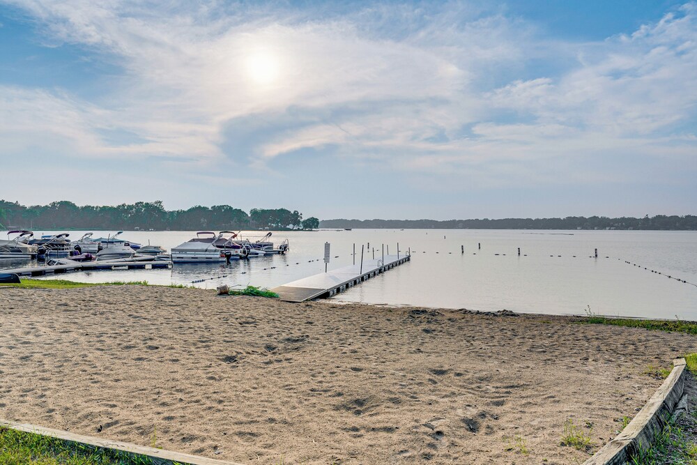Powers Lake Gem: Peek-a-boo Views & Beach Access