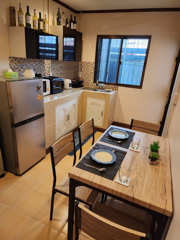 The Travellers House - Pet Friendly Accommodation