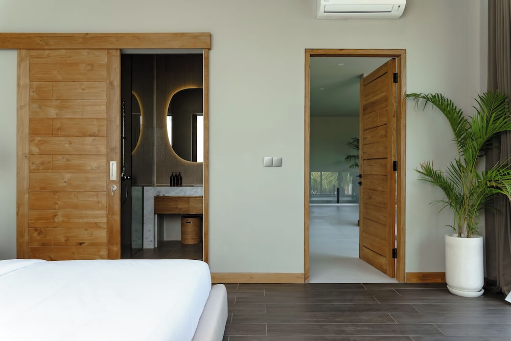 AMO Residences