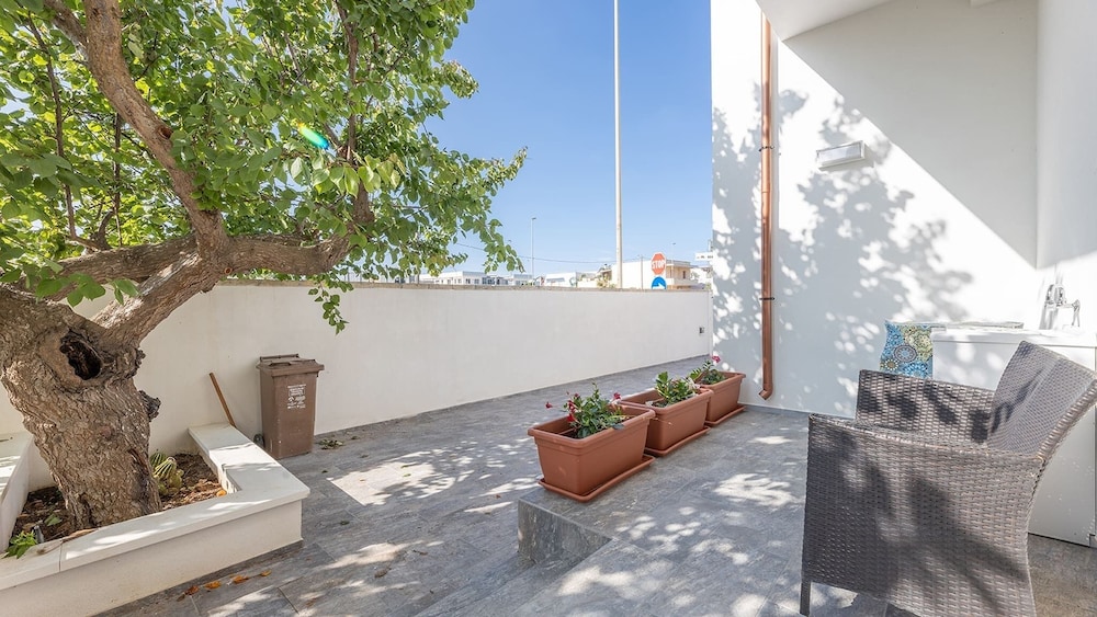 Sole Apartment 2 Central Marina With Modern Furnishings