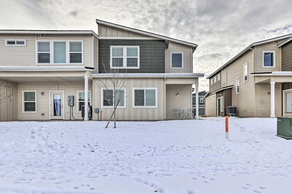 Nampa Townhome  18 Mi to Downtown Boise! - Property Image 5
