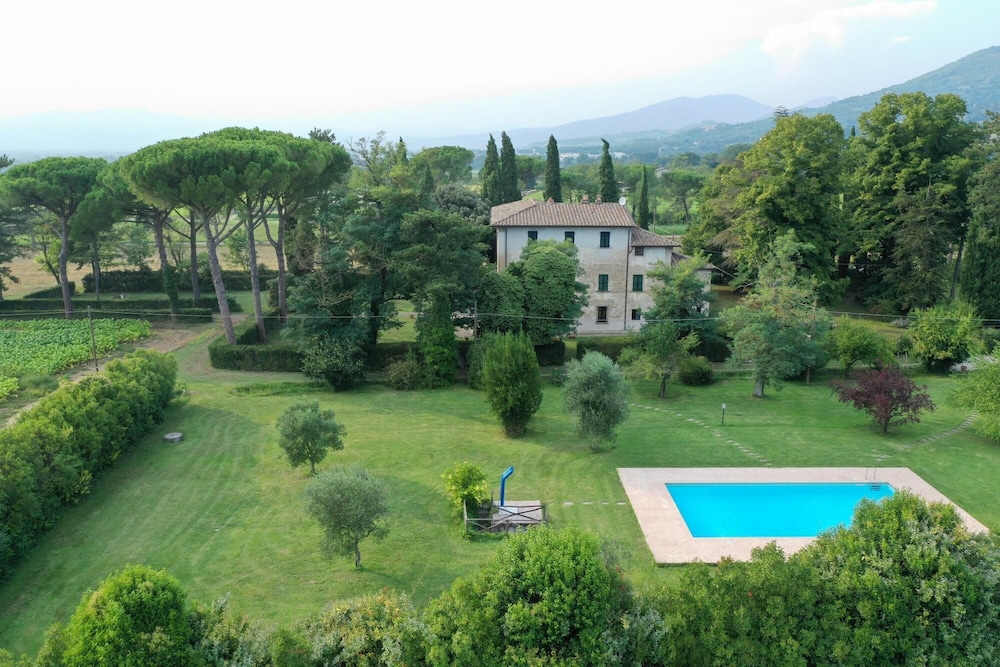 Villa La Contessa - Villa La Contessa view 2