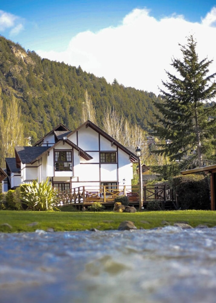 La Fontaine Apart y Hotel