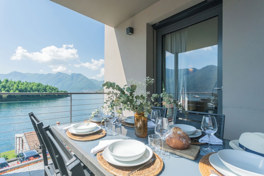 Mulino Vista Lake by Rent all Como