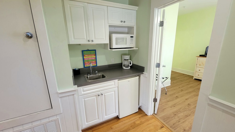 203 Butler Avenue by Tybee Vacation Rentals