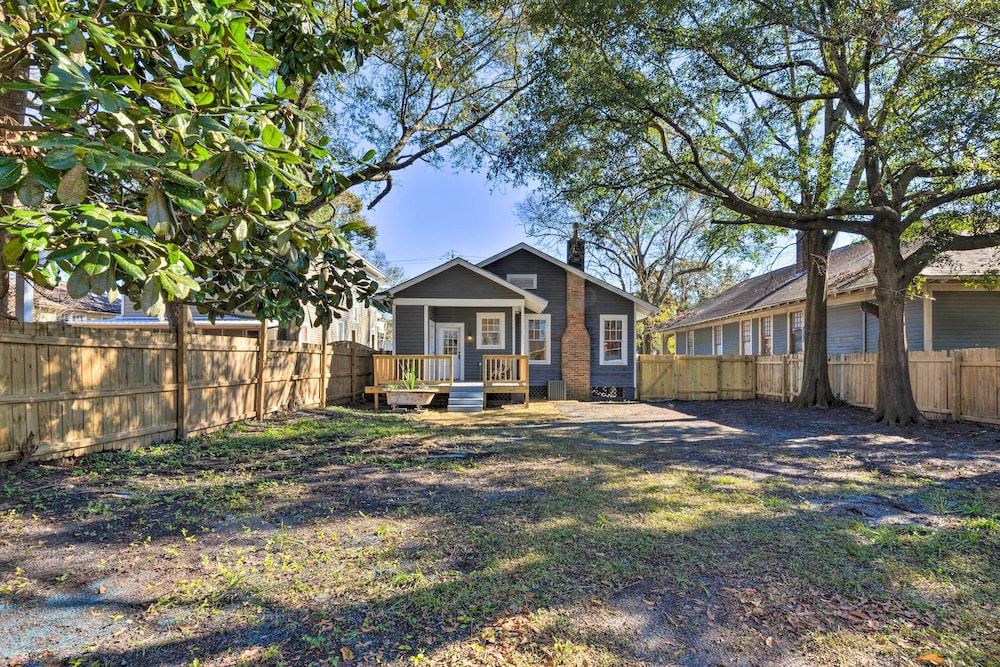 Renovated Historic Home w/ Yard: 2 Mi to Dtwn view 4