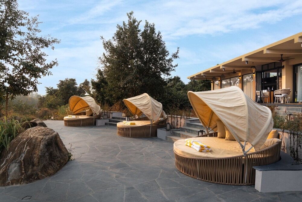 Outpost 12 - A Sinali Experience - Kanha