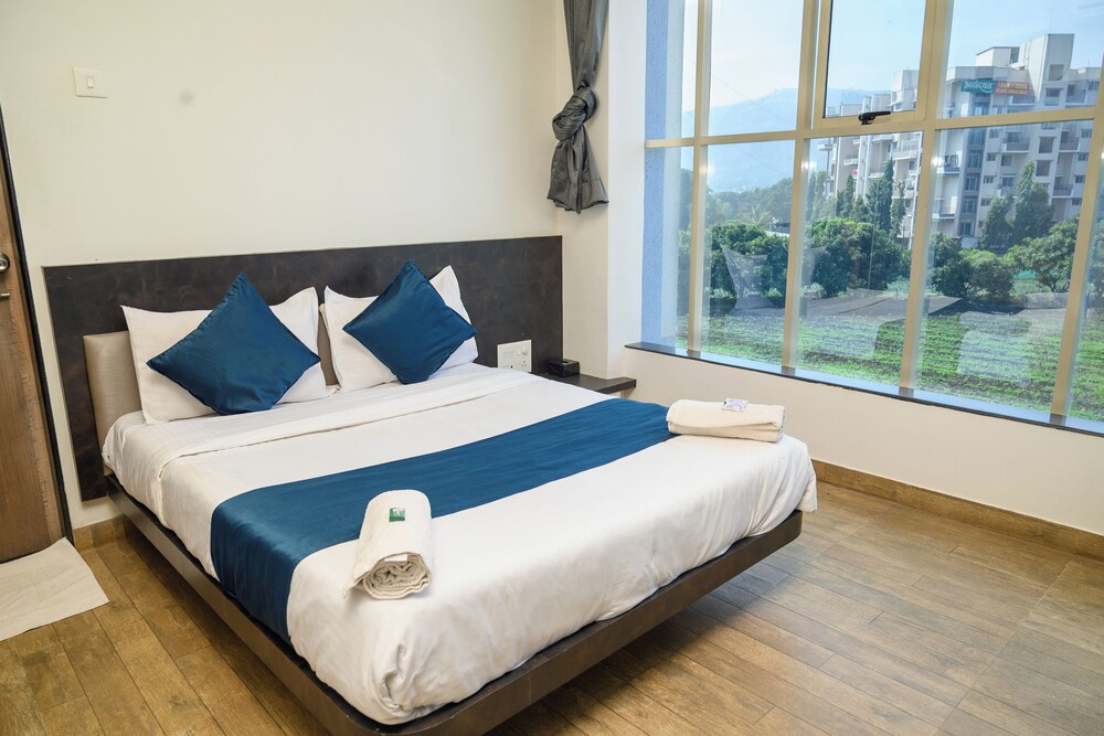 Hotel Srushti Regency