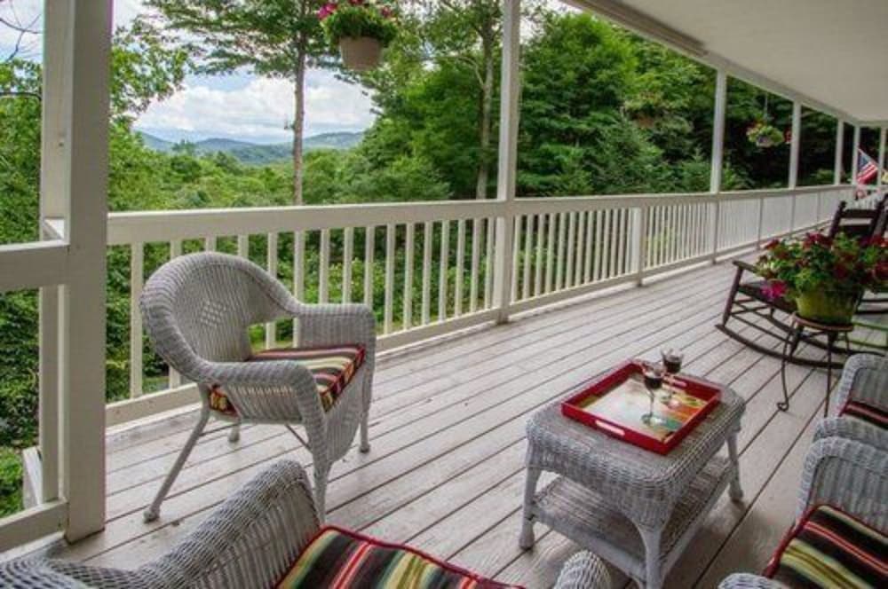 Bald Mountain House Inn at the Wolf Laurel Resort